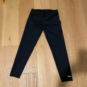 Saucony scoot crop 2.0 size xs running pants. Good condition. Black.